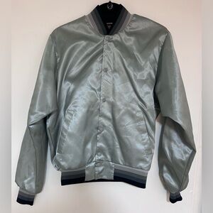 Swingster World of Wearables Vintage Satin Snap Silver Bomber Jacket Size Small